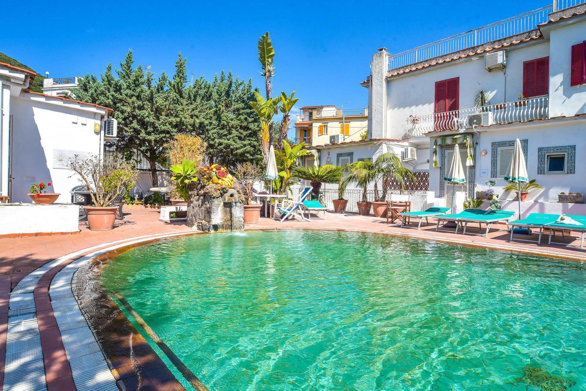 Charme Hotel La Villa Tina Ischia Exteriér fotografie